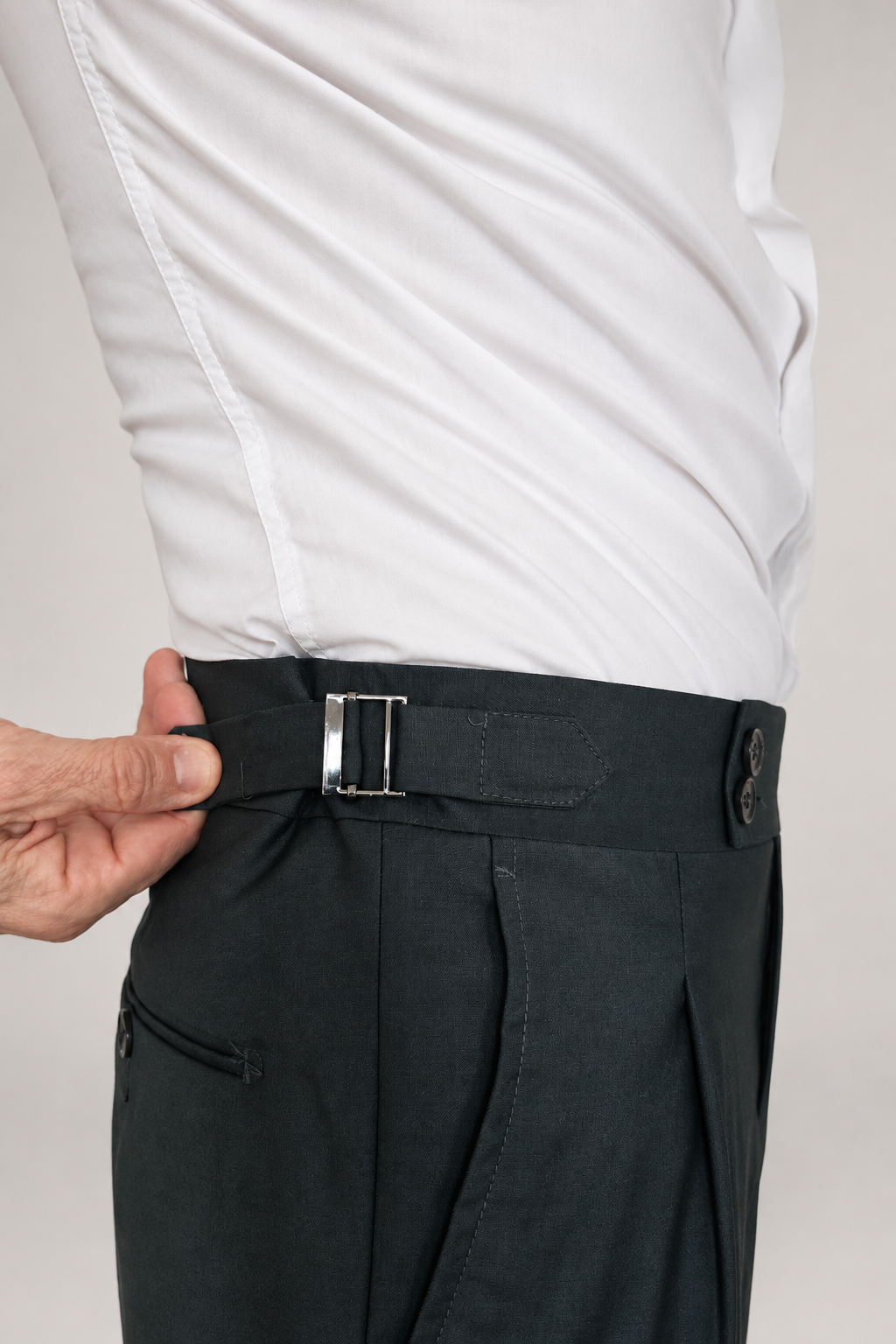 Pantalone Vita Alta Uomo “Visconti” – Eleganza Sartoriale e Dettaglio Iconico